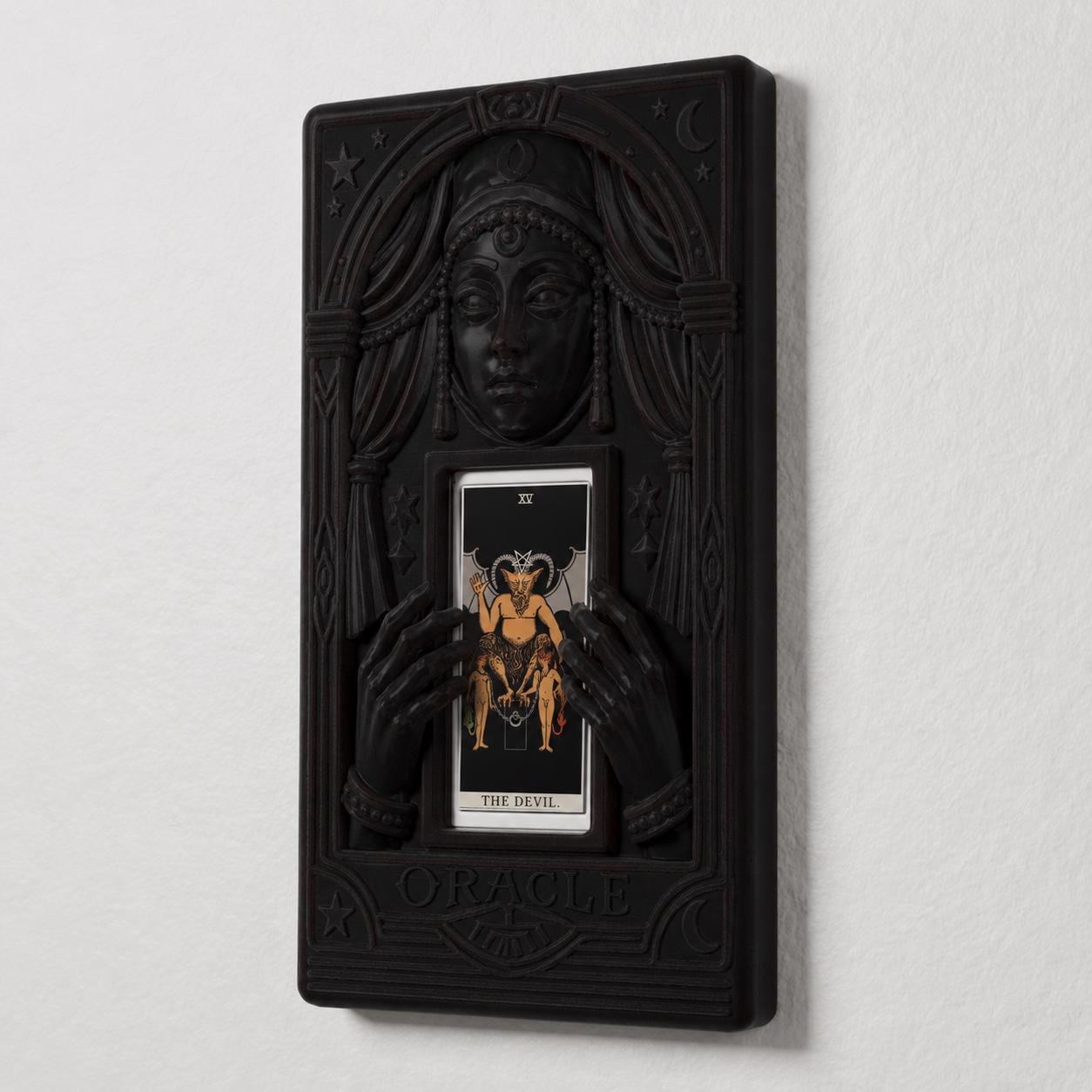 The Oracle gothic tarot switch cover, close view